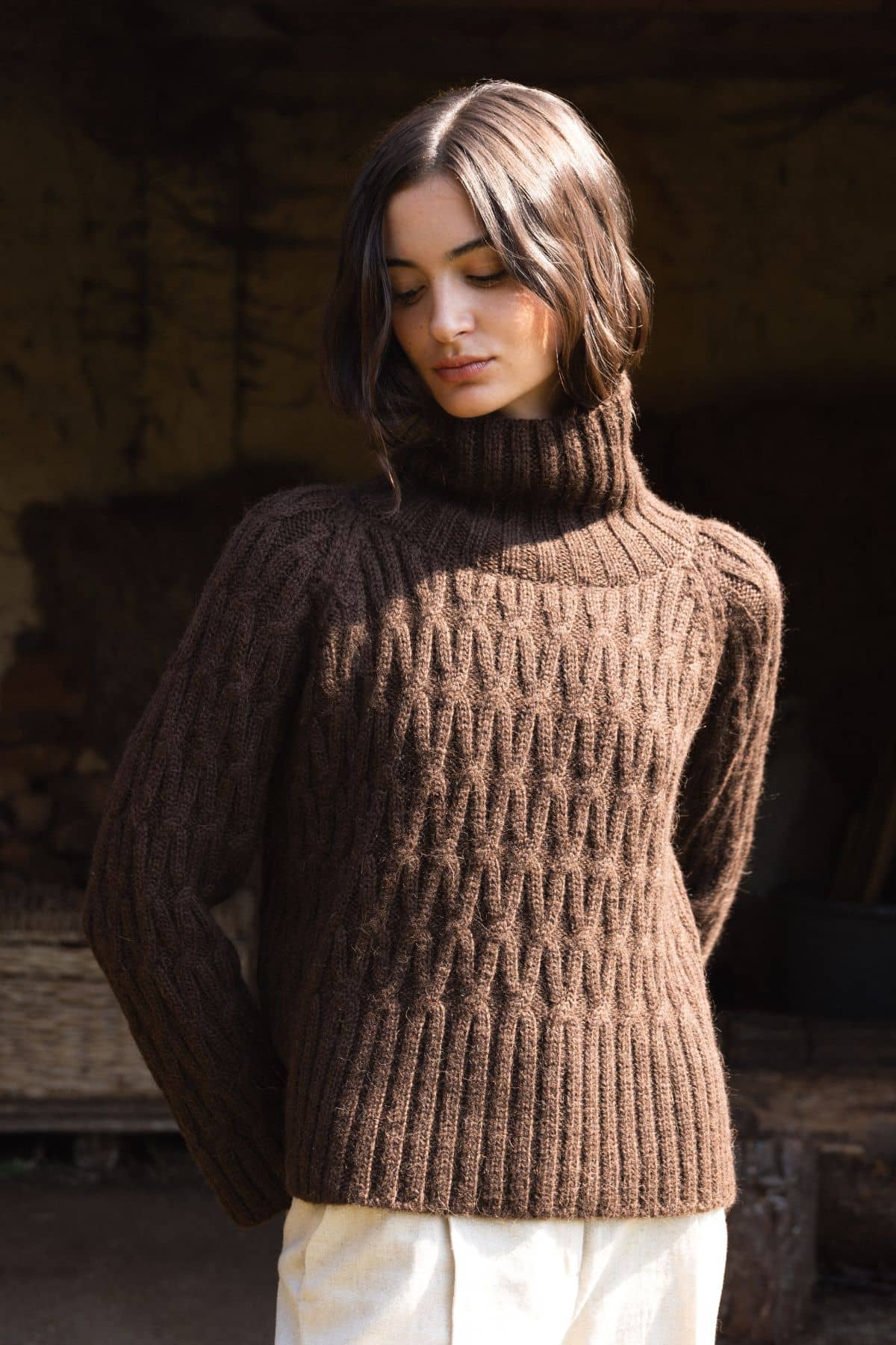 High Neck Alpaca Wool Sweater Brown Nós