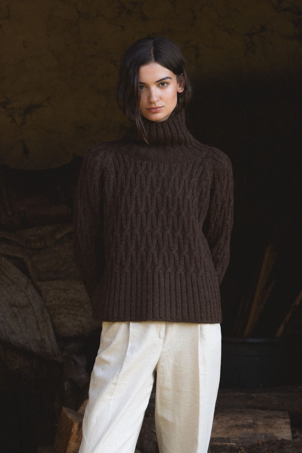 High Neck Alpaca Wool Sweater Brown Nós